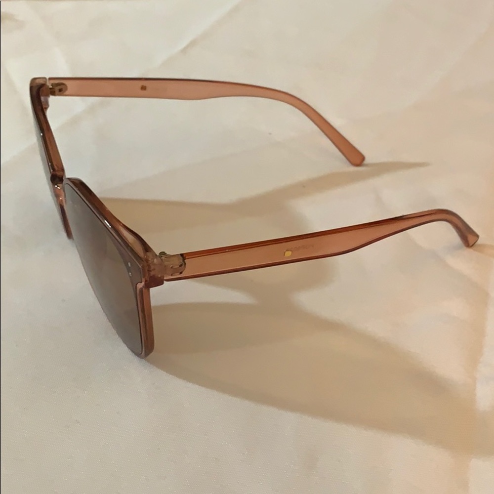 Women’s sunglasses - Picture 2 of 4